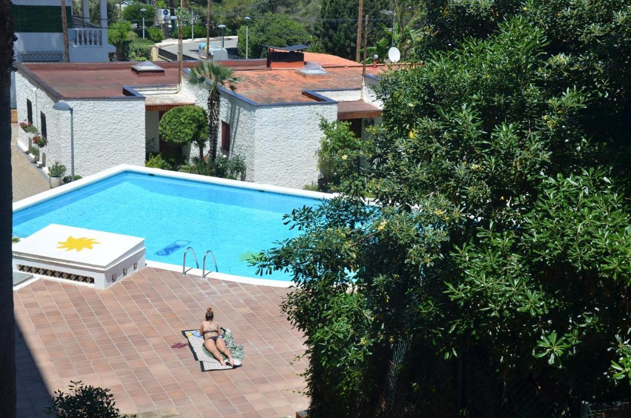 Apartments Relax Salou Bagian luar foto